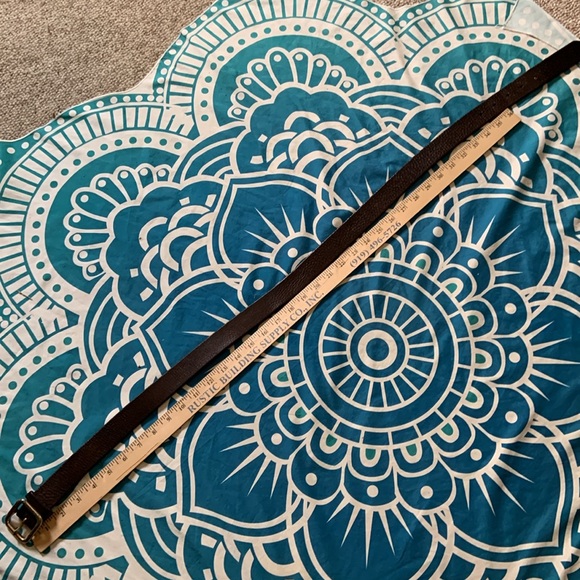 Fossil made in USA BELT GENUINE LEATHER 36” Center hole. Brass buckle unisex - Picture 4 of 8